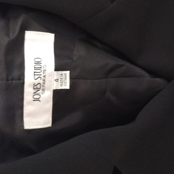 Jones Studio Statement Blazer - Picture 2 of 6